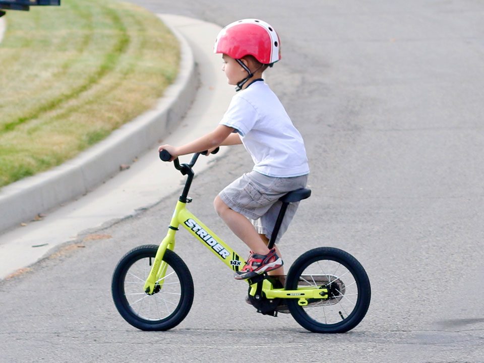 5 year old riding Strider 14x as a pedal bike