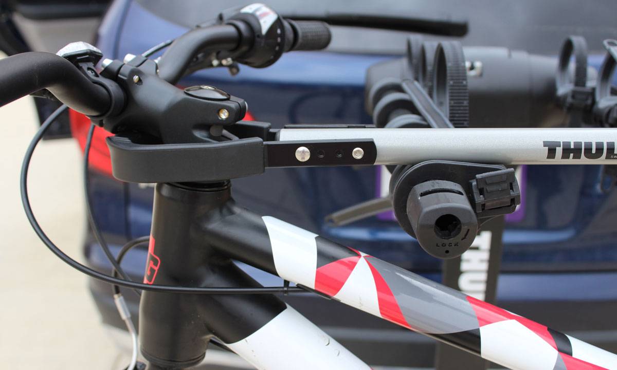 Thule Apex XT 4 with Top Tube adapter on 24" kid's bike