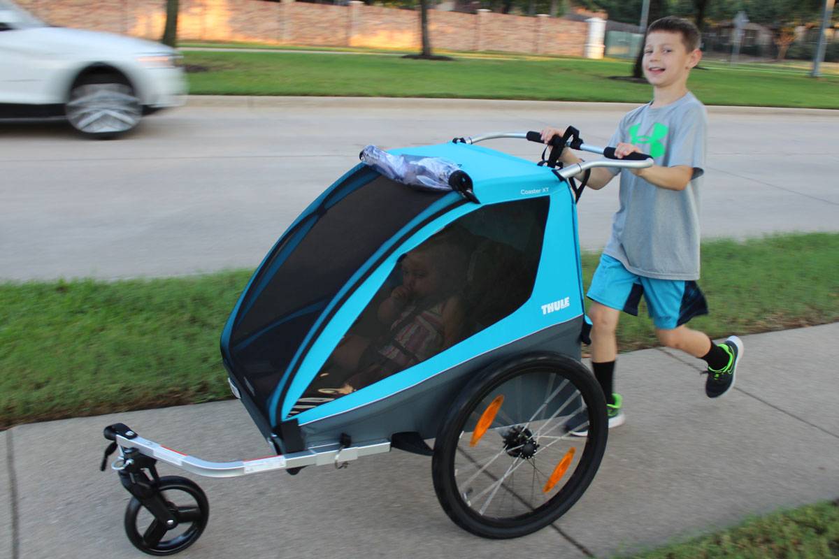 pushing the thule coaster xt in stroller mode