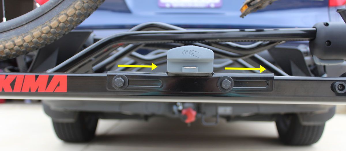 Trays on Yakima HoldUp EVO rack can be offset from each other to help prevent bike-to-bike contact.