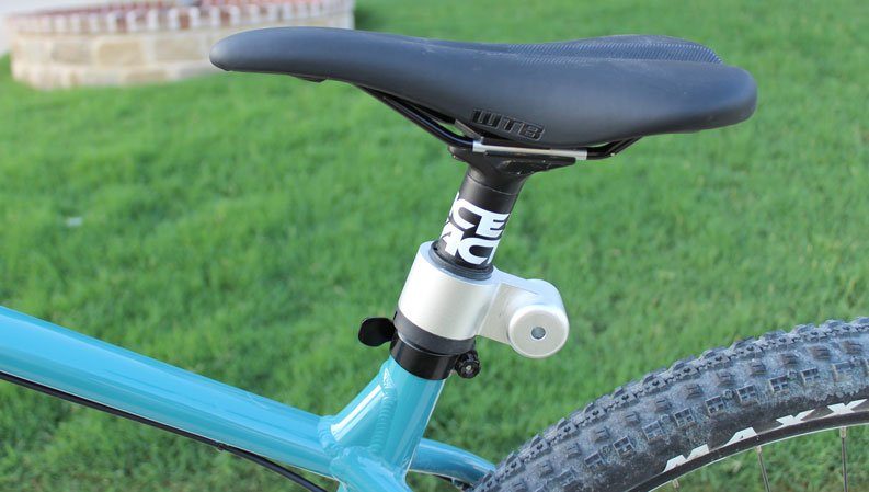 Weehoo Turbo hitch on seat post of bike