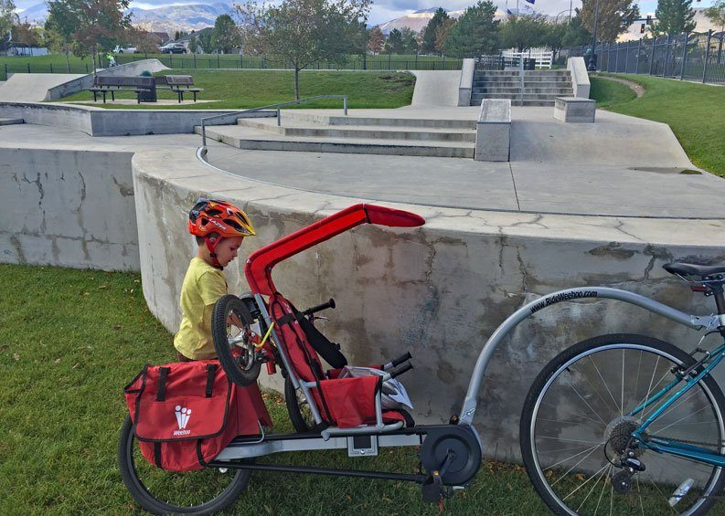 Weehoo Turbo leaning against wall to load up child