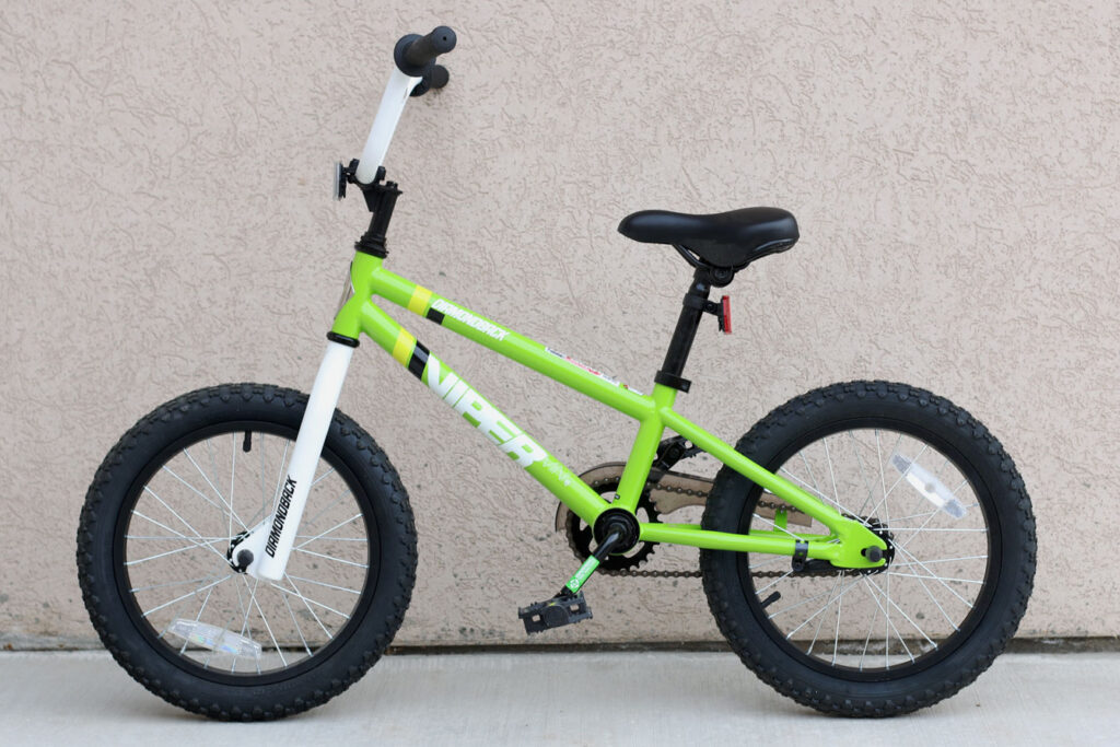 a green diamondback girls 16 inch bike