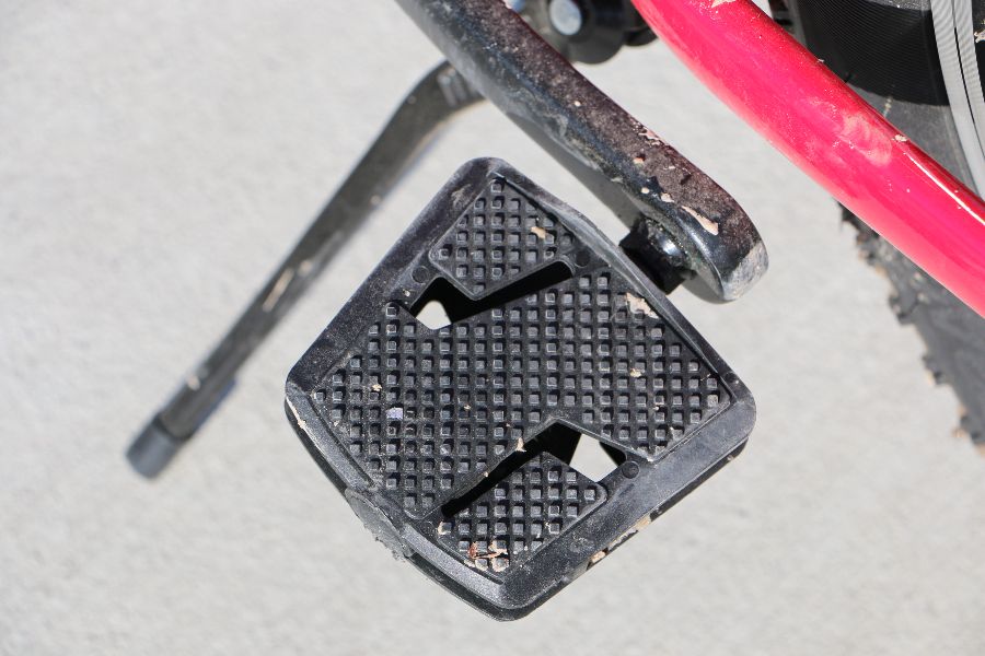 Trek's satellite platform pedals on the Trek Precaliber