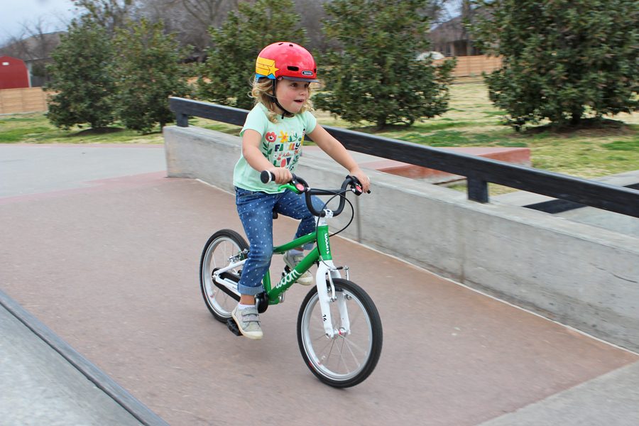 young rider on the woom 3
