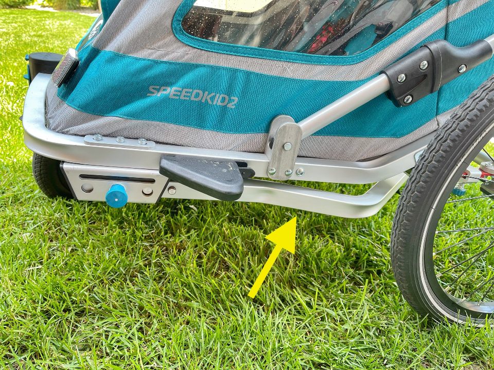 Tow bar is stored under the trailer