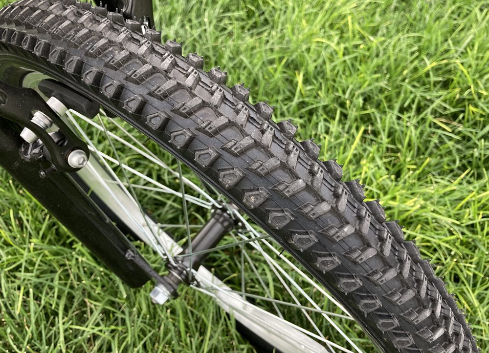 Knobby tires on the Decathlon btwin 20 inch Rockrider