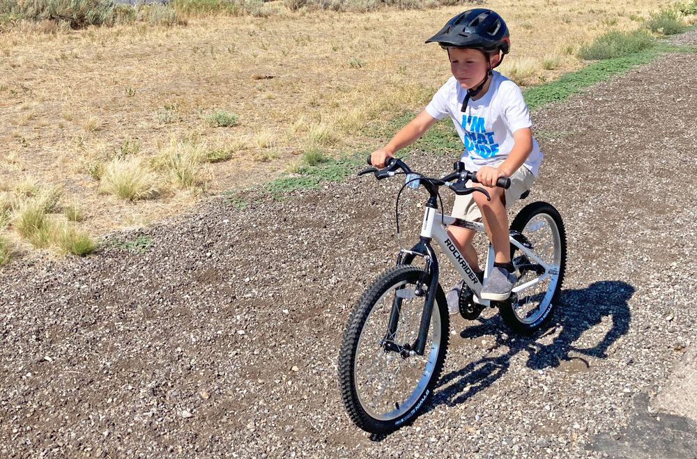 riding the rockrider 20 bike in the dirt