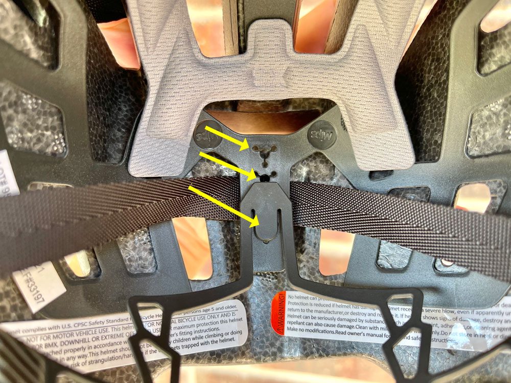 Three adjustment heights of rear cage of Smith Youth bike helmet