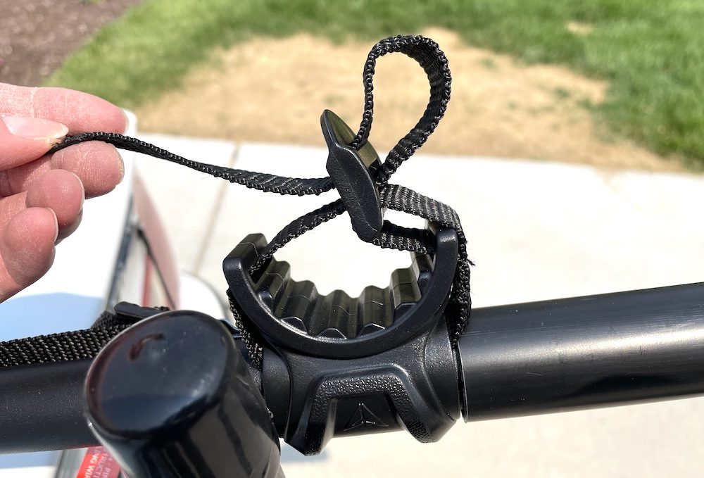 bike cradle with nylon straps on the Allen Deluxe trunk bike rack