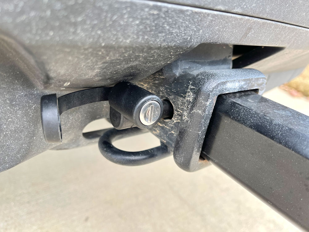 Hitch pin of Yakima HangTight has a lock to prevent theft