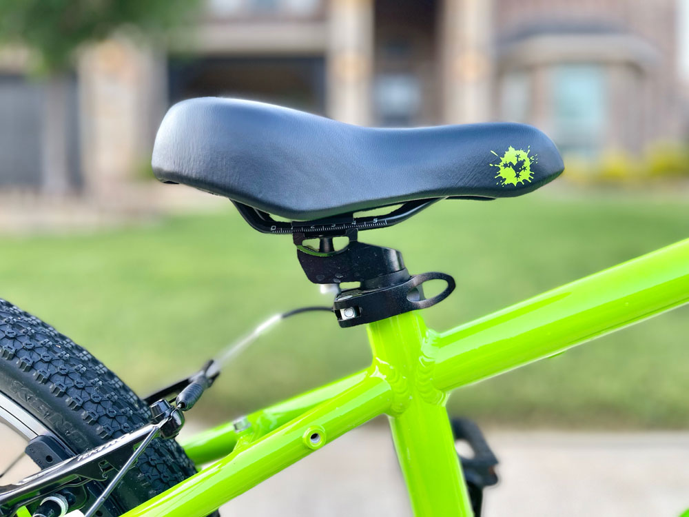 Frog 52 saddle from the side