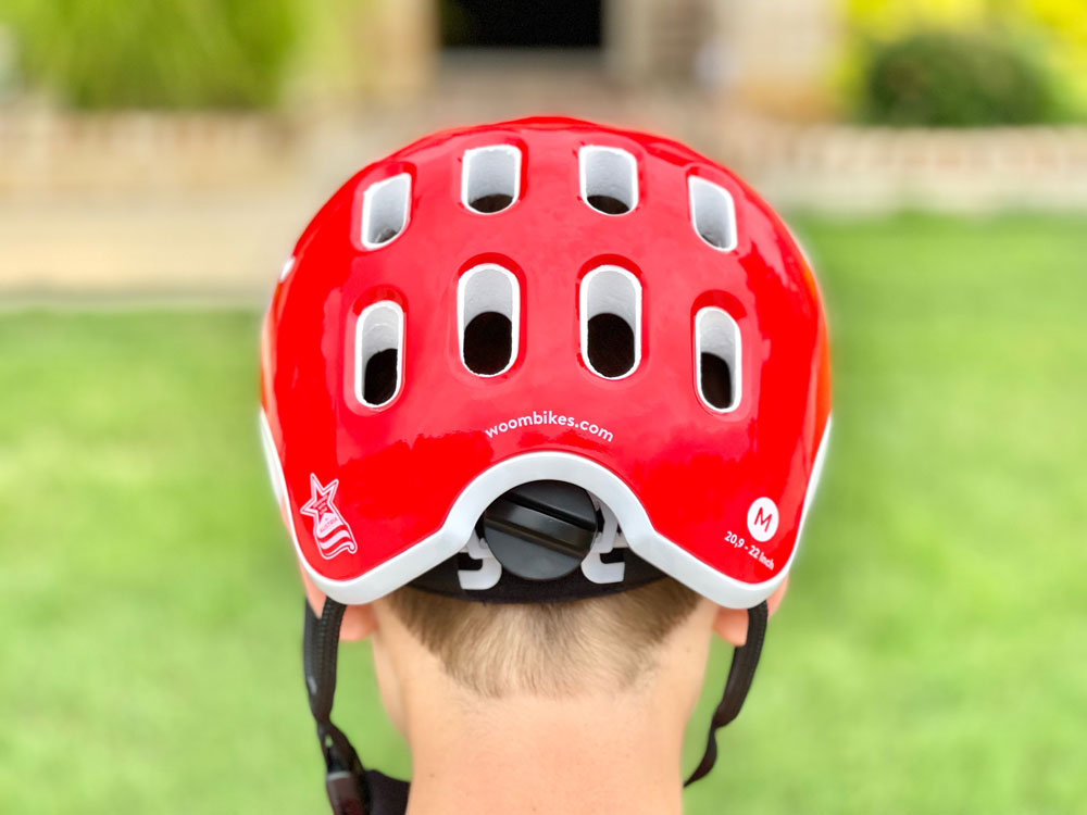 dial adjust knob on back of woom kids helmet