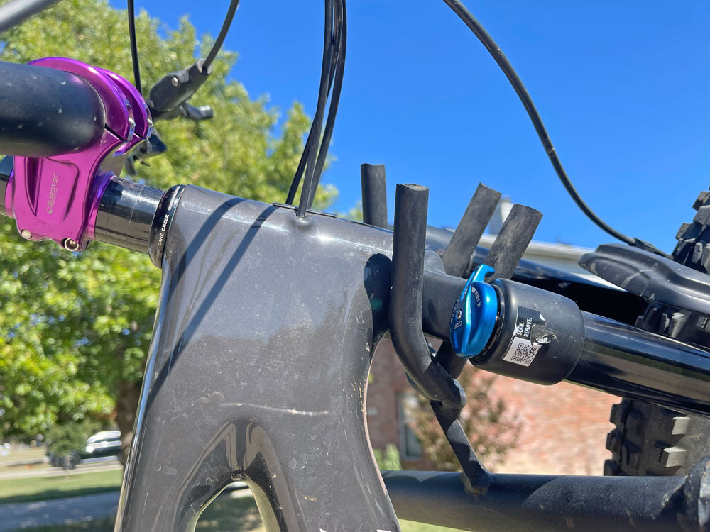 North Shore fork crown cradle with bike loaded