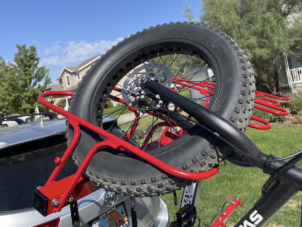 20" fat tire in Velocirax's fat tire basket