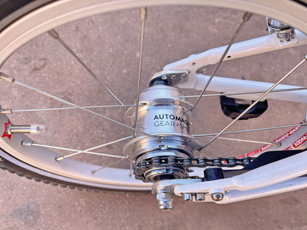 Rear internal 2-speed AUTOMAGIC hub