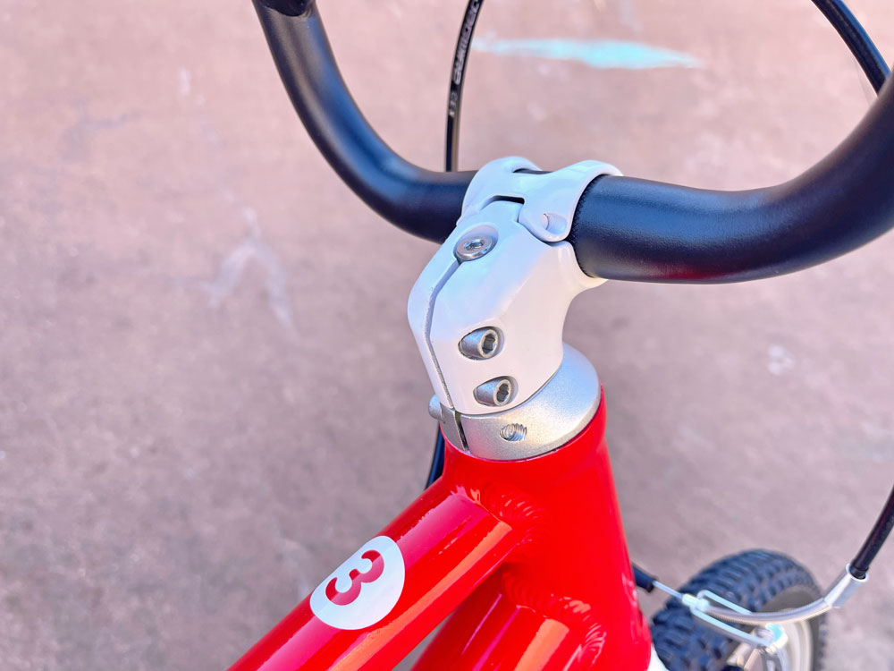 new woom 3 headset for 2022 has top bolt in stem