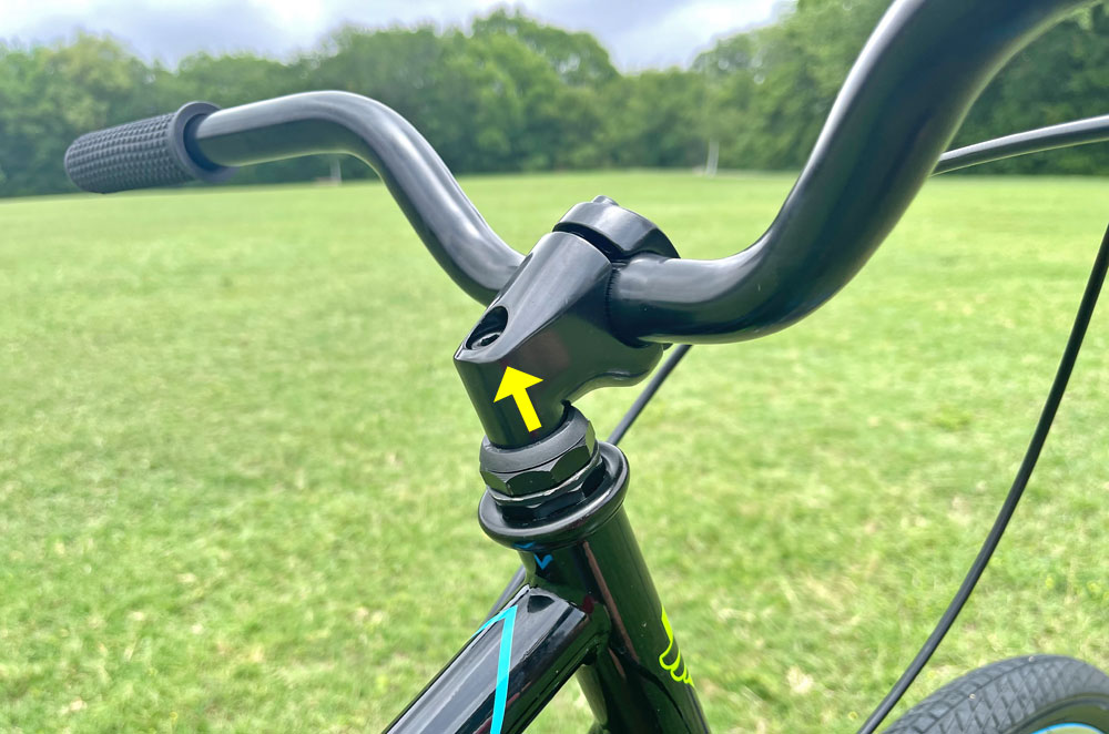 Threaded headset on Guardian 26 can move up and down about 1.5 inches