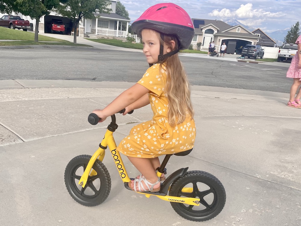 Banana Bike LTR balance bike with footrest in use