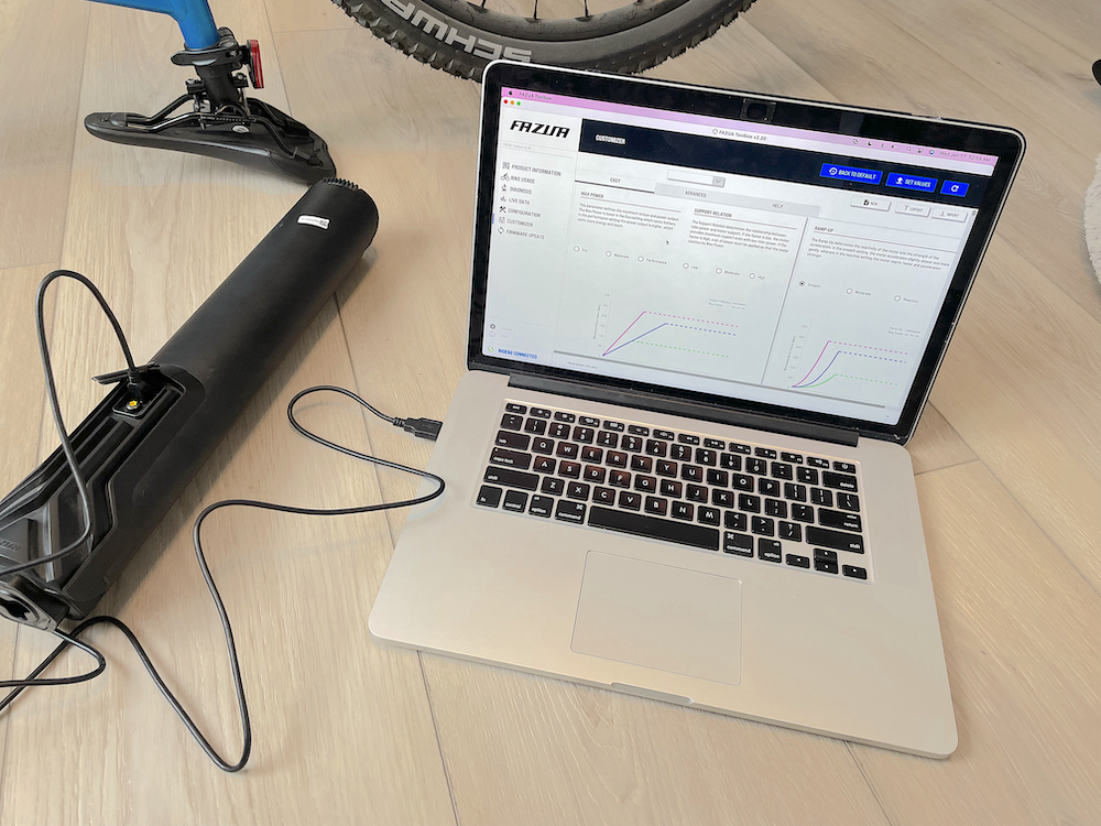 Fazua toolboox used to update the woom up 6