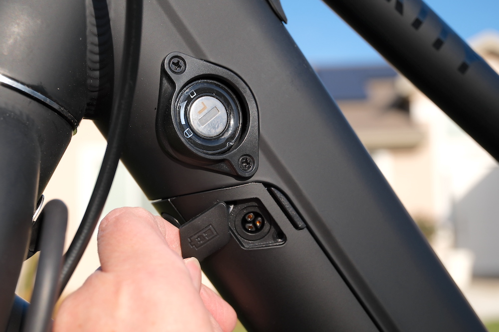 locking battery and charging port of the eclassic plus