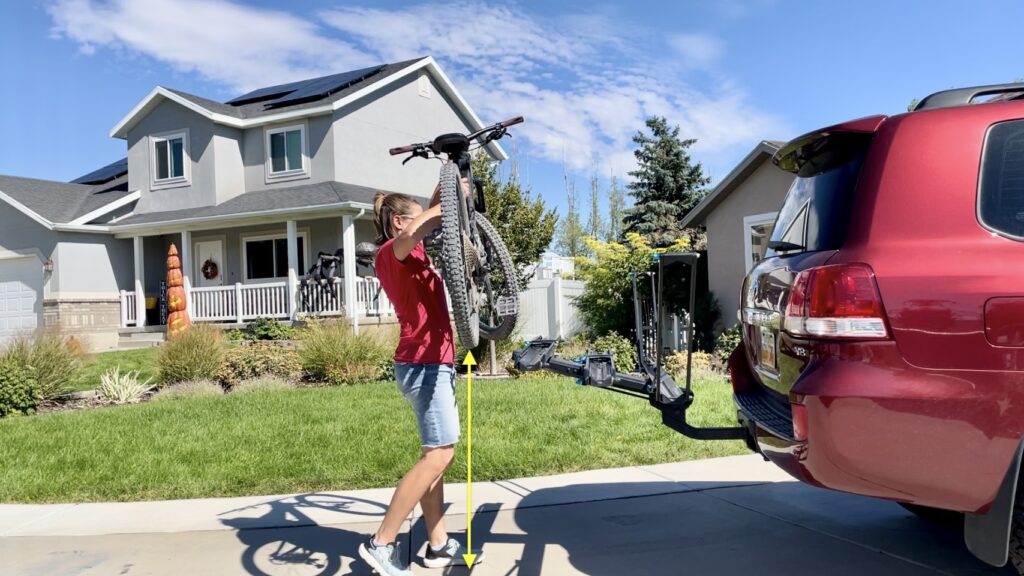 Lifting up a bike on a platform rack