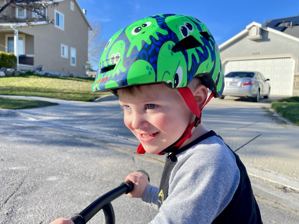 younng boy wearing the giro scamp II helmet with MIPS