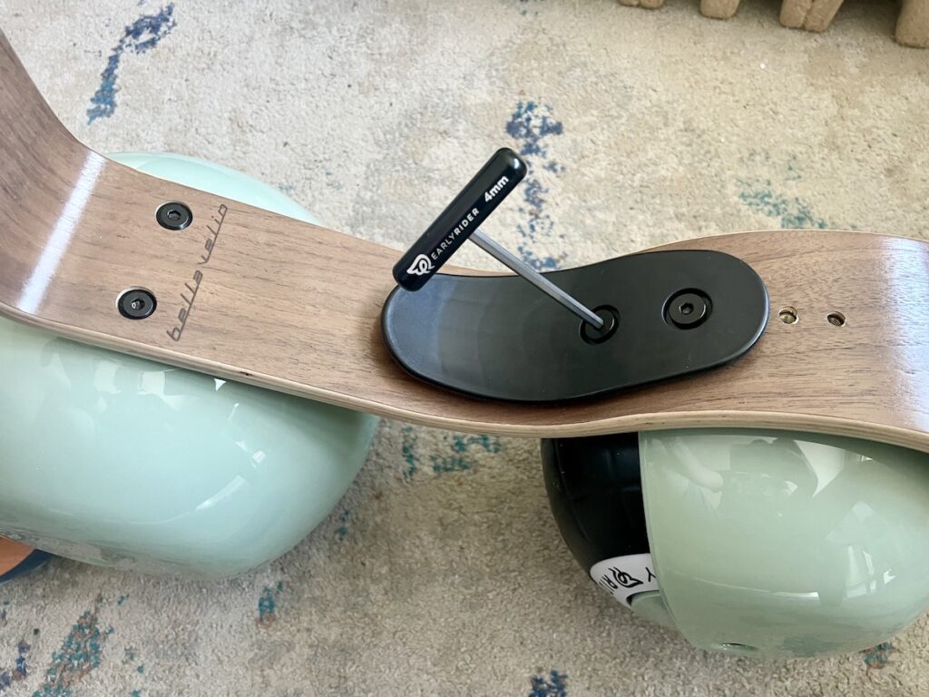 Adjustable seat of the Bella Velio