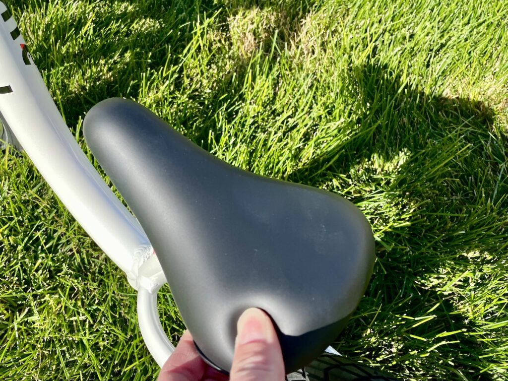 soft cushioned saddle on the biky bikes balance bike