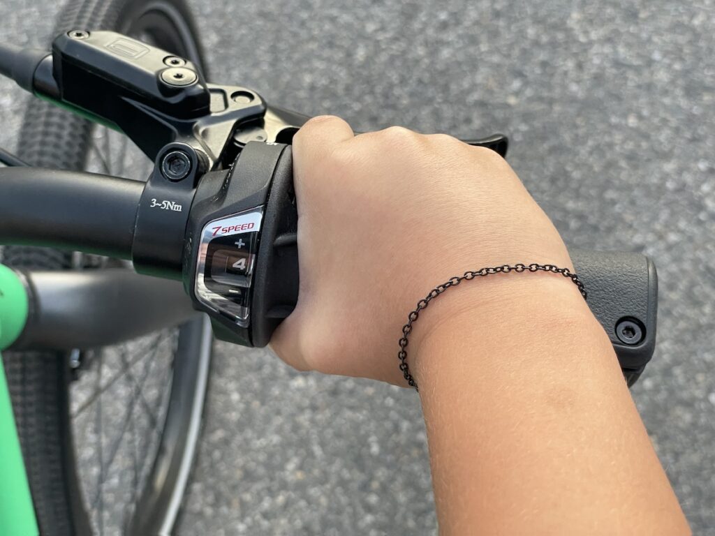 Shimano grip shifter on woom 4 explore