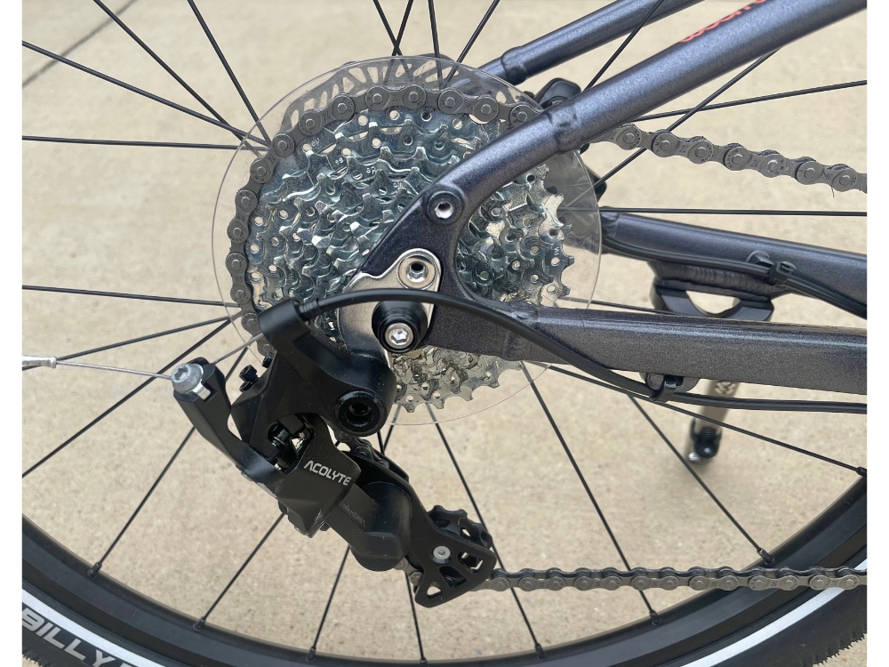 Cassette and derailleur of the woom EXPLORE bike