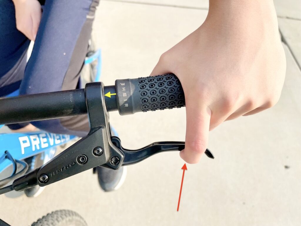 one finger braking on the prevelo