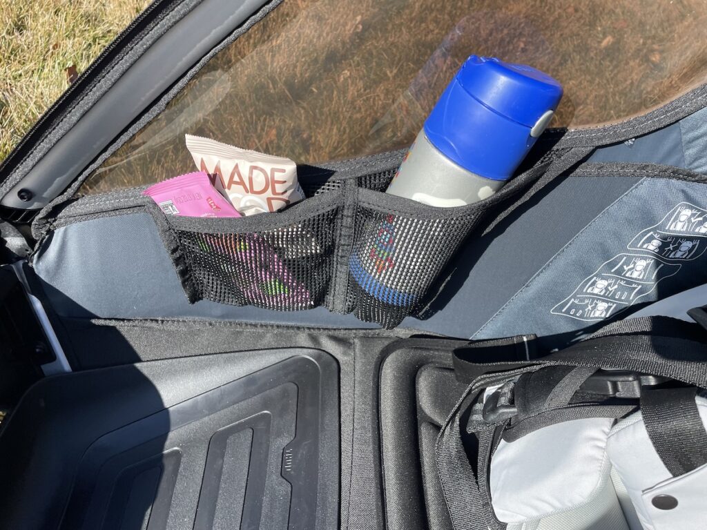 snack pockets on the Thule Chariot double