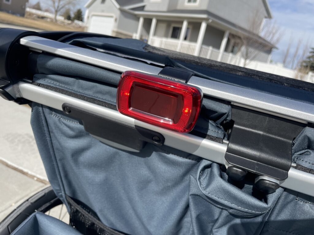 Thule Cross LED light