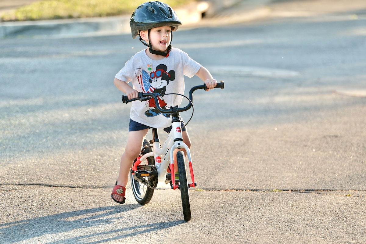 young rider on the biky air 14 inch bike