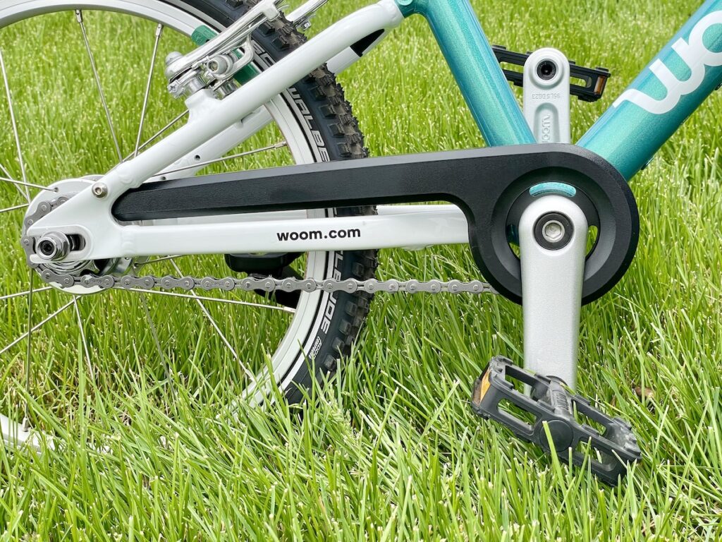 one winged chainguard on the woom GO 3
