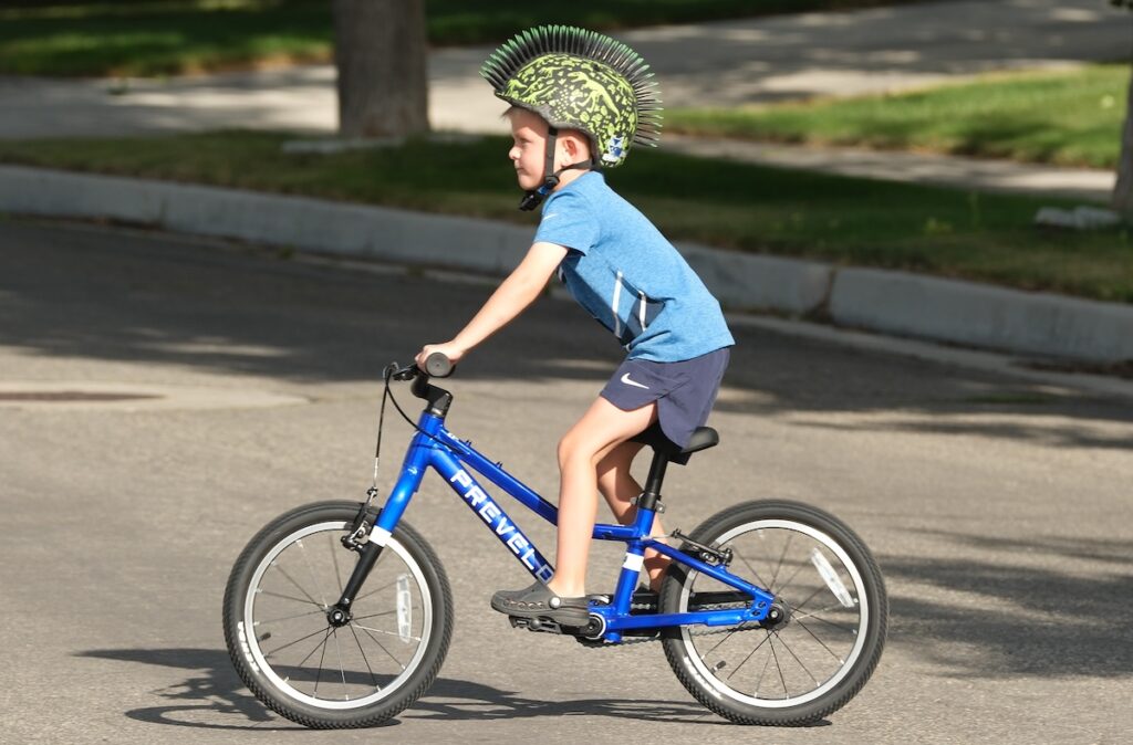 prevelo alpha two standing