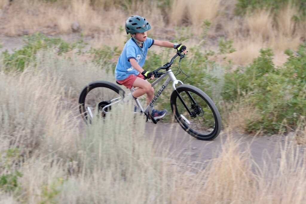 prevelo alpha four uphill turn
