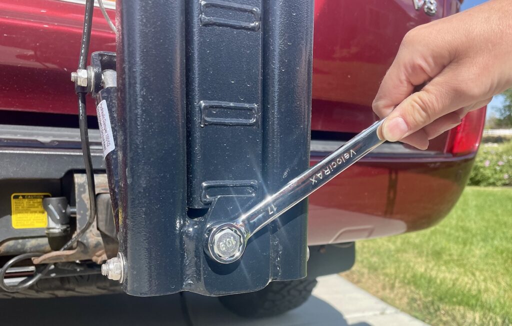 velocirax anti rattle system with wrench