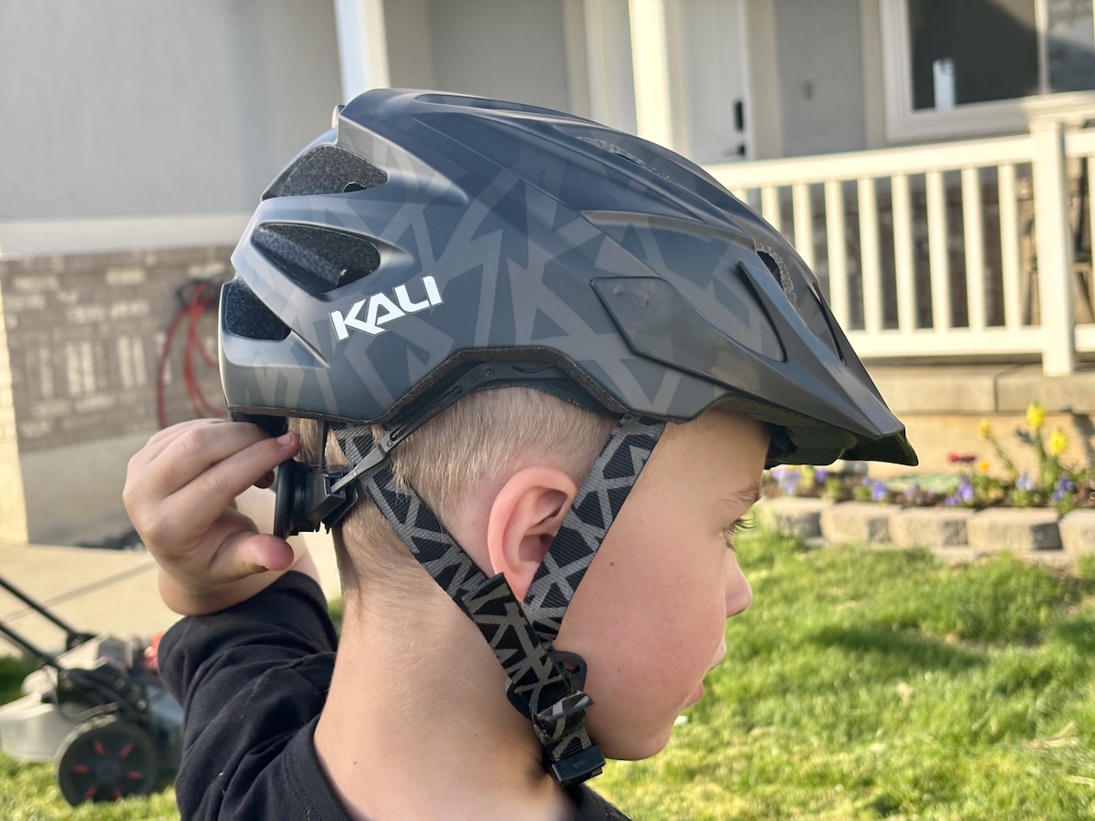kali chakra youth plus helmet